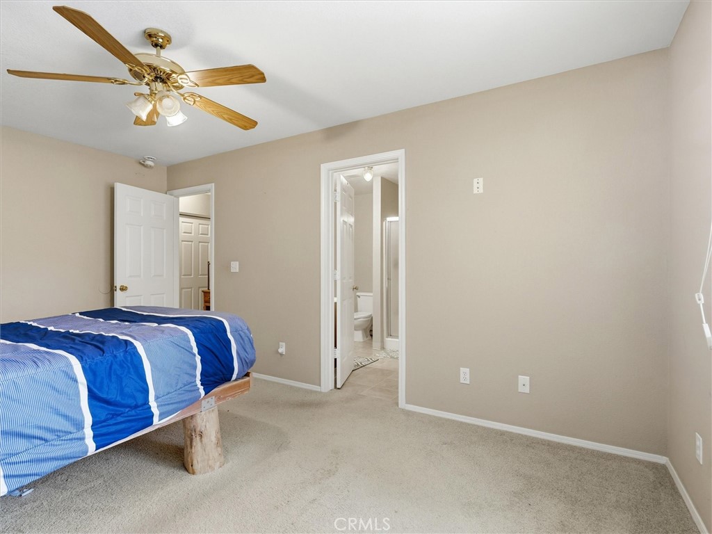 https://media.crmls.org/medias/f5001996-ec07-4d89-80b1-b52100fa40a6.jpg?preset=X-Large