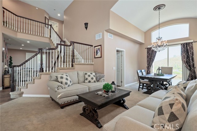 Detail Gallery Image 3 of 40 For 25 Corte Rivera, Lake Elsinore,  CA 92532 - 5 Beds | 3 Baths