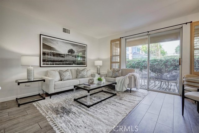 2719 Dietrich Drive, Tustin CA: https://media.crmls.org/medias/f501245c-bc48-402d-b475-58c57d656f93.jpg