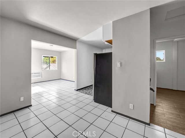 Detail Gallery Image 6 of 14 For 1319 Cypress Ave #3,  Cypress Park,  CA 90065 - 2 Beds | 1 Baths