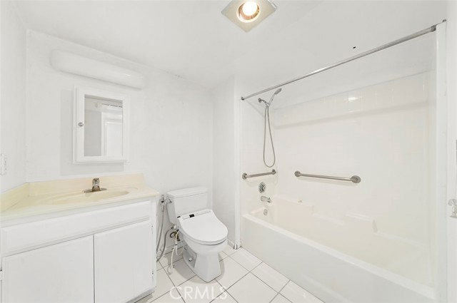 Detail Gallery Image 10 of 21 For 918 W Garvey Ave #115,  Monterey Park,  CA 91754 - 2 Beds | 2 Baths