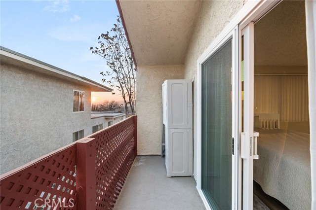 Detail Gallery Image 18 of 32 For 1523 E Windsor Rd 101a,  Glendale,  CA 91205 - 3 Beds | 2 Baths