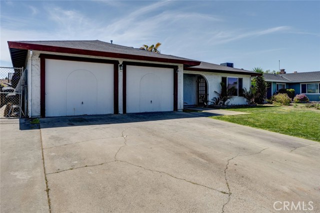 Detail Gallery Image 4 of 41 For 6555 Eden Ave, Winton,  CA 95388 - 4 Beds | 2 Baths