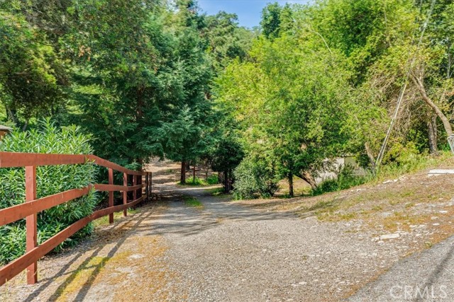 5200 Ardilla Avenue, Atascadero CA: https://media.crmls.org/medias/f505800a-5558-49a9-b813-fb74a57c73ce.jpg