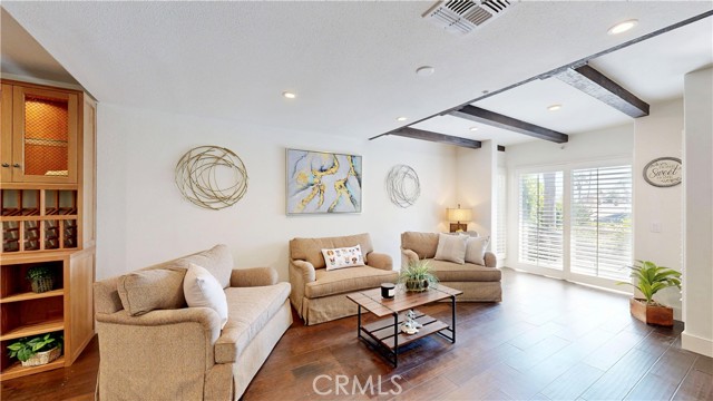 4257 E Ocean Boulevard, Long Beach CA: https://media.crmls.org/medias/f505d9d9-7ffc-4ea7-bde6-c4539c6b4dcb.jpg