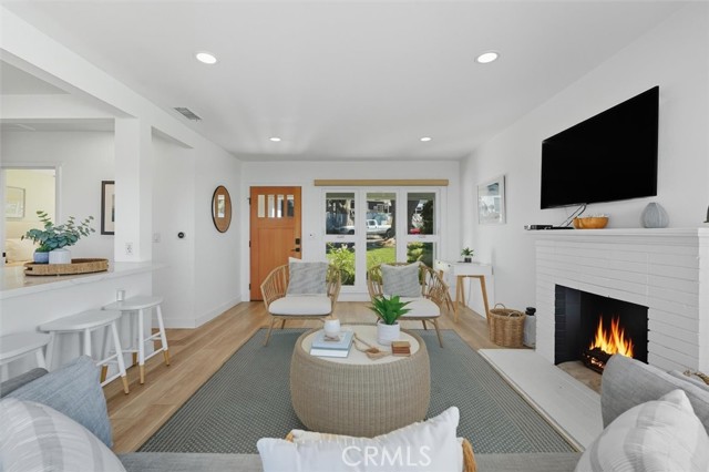 609 Gertruda, Redondo Beach, California 90277, 3 Bedrooms Bedrooms, ,3 BathroomsBathrooms,Residential,Sold,Gertruda,SB25261924