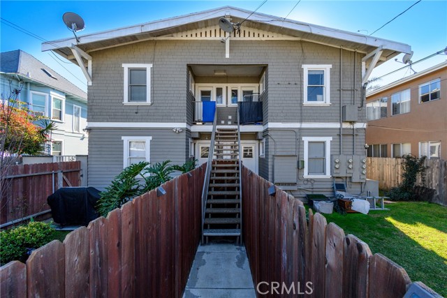 1517 E 1st Street, Long Beach CA: https://media.crmls.org/medias/f506afa1-5c64-4092-9cc3-8461f3000f3c.jpg