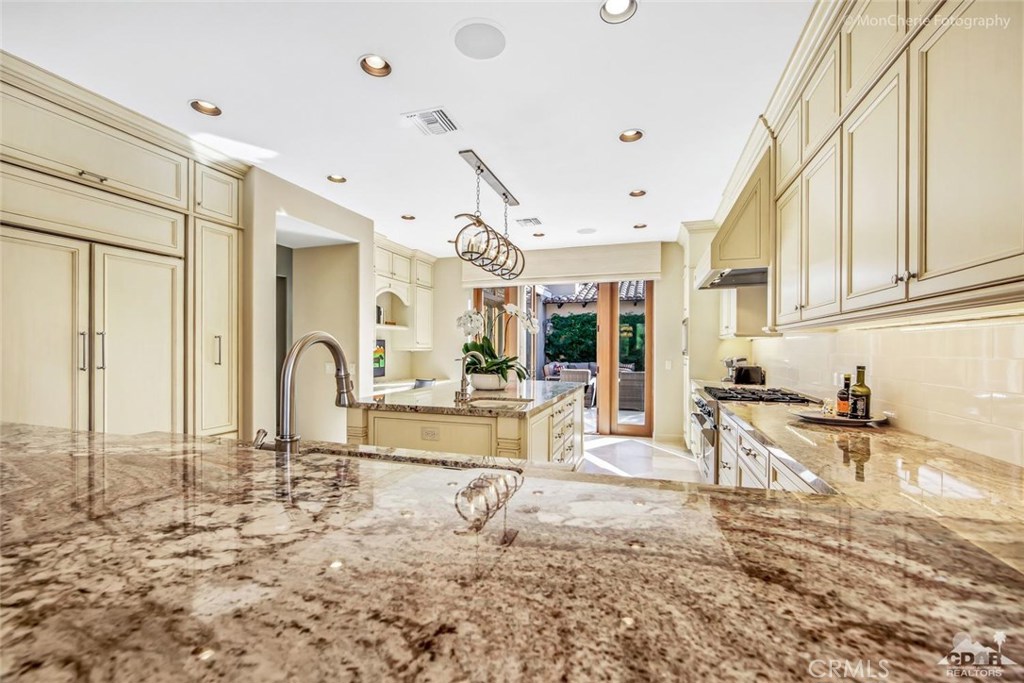 MLS #219006843DA image #3