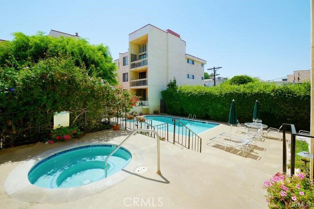 Detail Gallery Image 30 of 35 For 14521 Benefit St #306,  Sherman Oaks,  CA 91403 - 2 Beds | 2 Baths