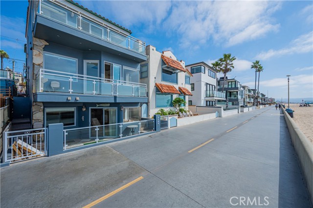 3410 The Strand, Hermosa Beach, California 90254, 3 Bedrooms Bedrooms, ,1 BathroomBathrooms,Residential,Sold,The Strand,IN22210805