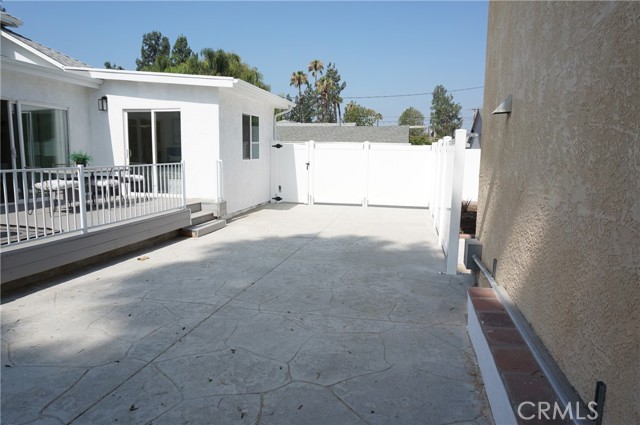 Detail Gallery Image 50 of 56 For 22131 Victory Bld, Woodland Hills,  CA 91303 - 3 Beds | 3/1 Baths