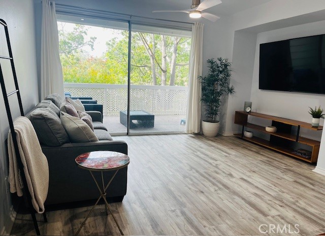 Detail Gallery Image 2 of 10 For 20191 Cape Coral Ln Unit #116, Huntington Beach,  CA 92646 - 2 Beds | 2 Baths