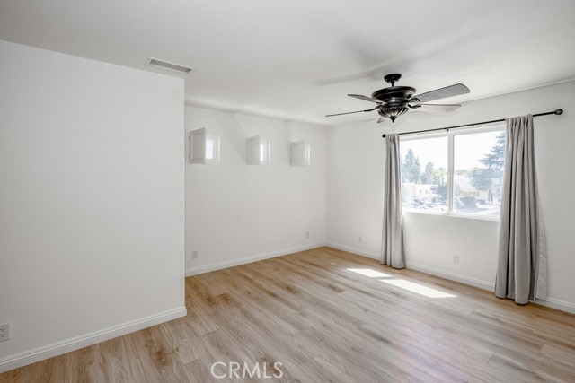25252 Atwood Boulevard, Newhall CA: https://media.crmls.org/medias/f508ac36-bcf4-44f4-9327-89878e04a7ea.jpg
