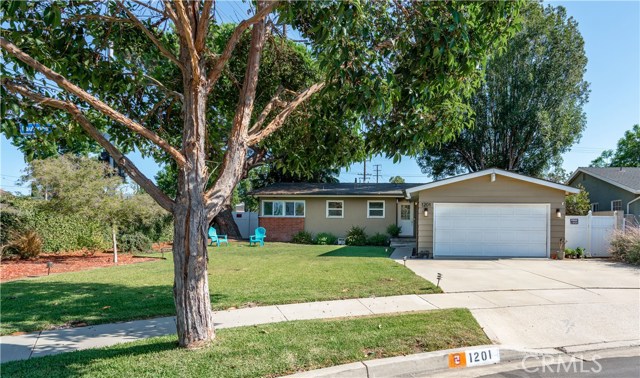 1201 Donegal Pl, Costa Mesa, CA 92626