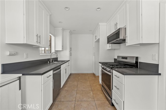 11440 Gothic Avenue, Granada Hills CA: https://media.crmls.org/medias/f50977dc-e2f5-4f3c-b9ff-a777b88b2bf4.jpg