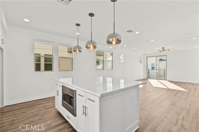 Detail Gallery Image 37 of 56 For 19542 Empire Ln, Northridge,  CA 91324 - 4 Beds | 4 Baths