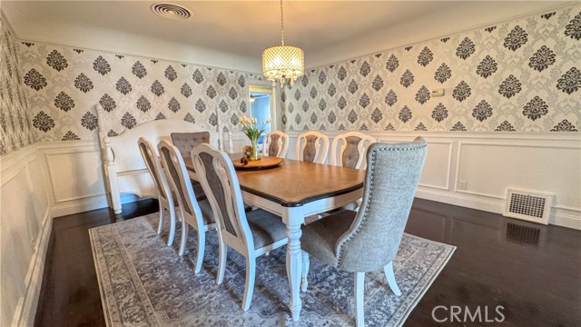 Detail Gallery Image 11 of 33 For 2930 Sunset Ave, Bakersfield,  CA 93304 - 4 Beds | 2 Baths