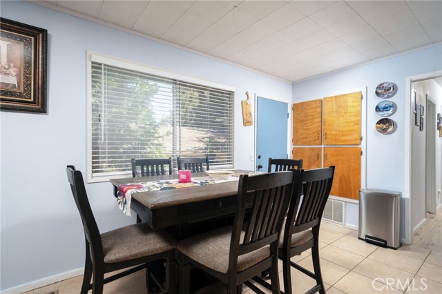 Detail Gallery Image 10 of 46 For 693 Ca 138, Crestline,  CA 92325 - 3 Beds | 2 Baths