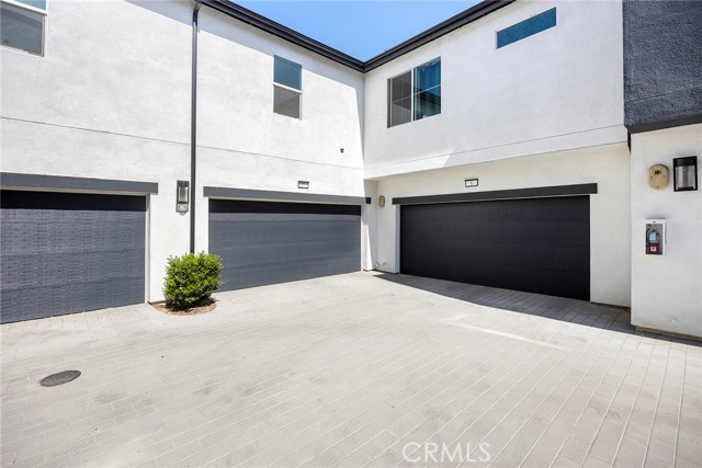 3720 S Allston Paseo, Ontario CA: https://media.crmls.org/medias/f50c54ae-06fc-4ef9-ba3c-11a20ca491e3.jpg