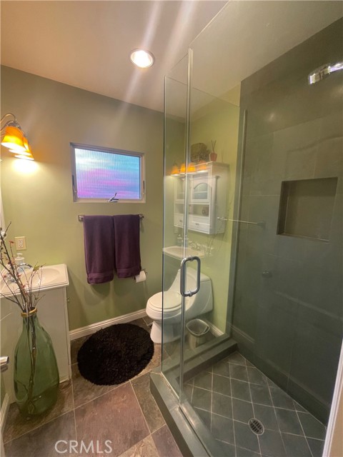 16772 Knollwood Drive, Granada Hills CA: https://media.crmls.org/medias/f50dc656-438c-4fe5-bd2d-168235b57247.jpg