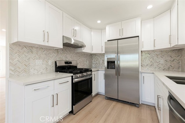 Detail Gallery Image 14 of 54 For 10150 Mcvine Ave, Los Angeles,  CA 91040 - 3 Beds | 2 Baths