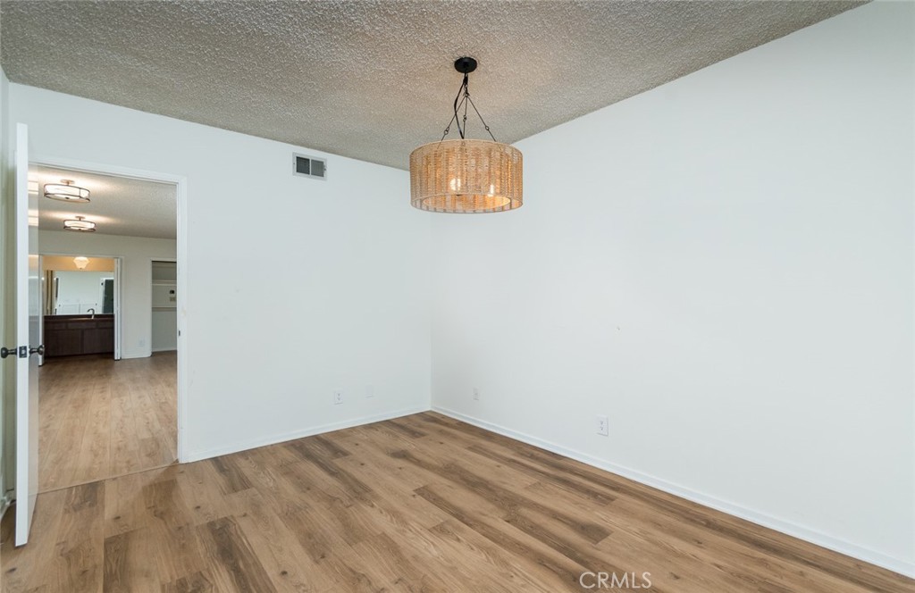 303 S Kenneth RoadBurbank img 47
