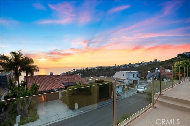 Detail Gallery Image 9 of 59 For 733 Pelican Dr, Laguna Beach,  CA 92651 - 3 Beds | 2/1 Baths