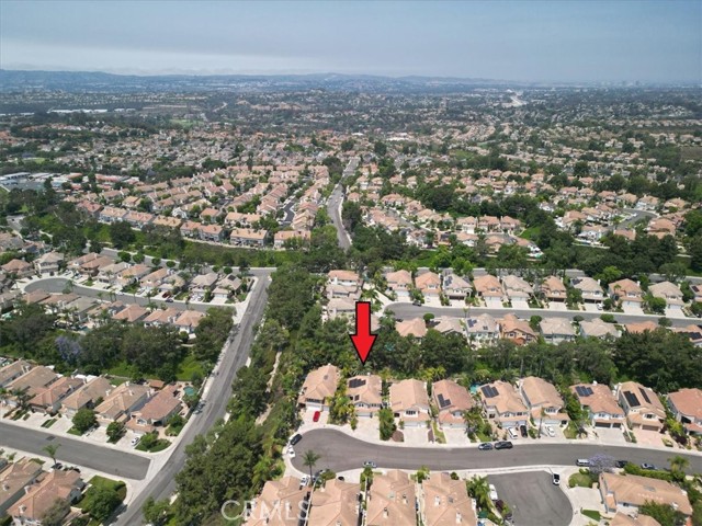 26181 San Marino Court, Mission Viejo CA: https://media.crmls.org/medias/f50ee3d6-99af-40a2-95d6-5cd1f89640e1.jpg