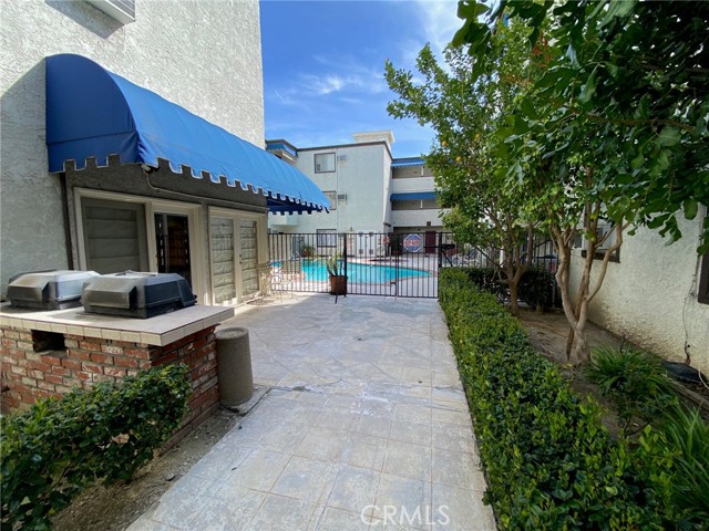 18530 Hatteras Street 116, Tarzana (los Angeles), CA 