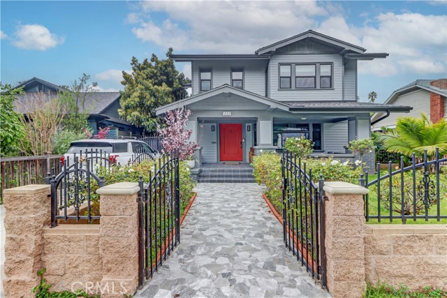 Detail Gallery Image 2 of 73 For 223 N. St. Andrews, Los Angeles,  CA 90004 - 7 Beds | 6/1 Baths