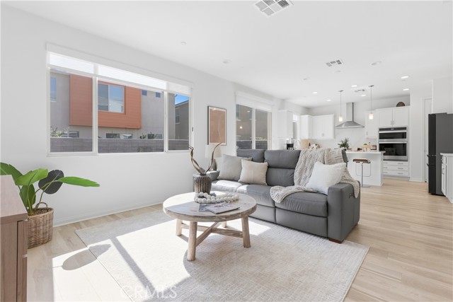 Detail Gallery Image 6 of 53 For 3182 Ivy Way, Rancho Mission Viejo,  CA 92694 - 3 Beds | 2/1 Baths