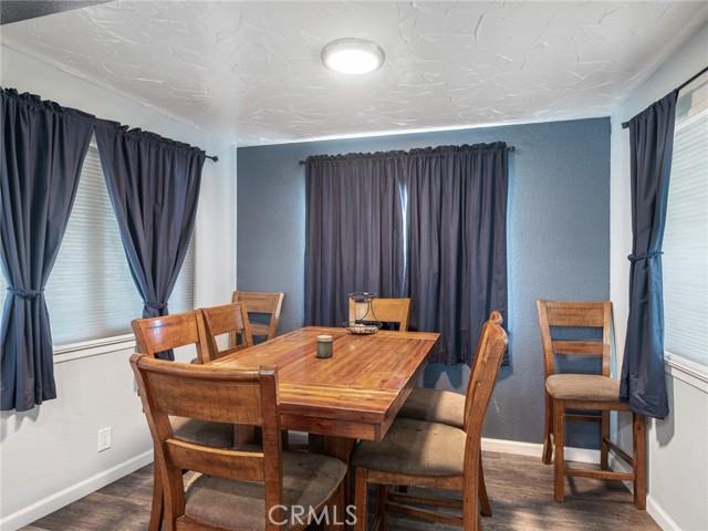 Detail Gallery Image 17 of 41 For 13826 Wawona, Apple Valley,  CA 92307 - 3 Beds | 2 Baths