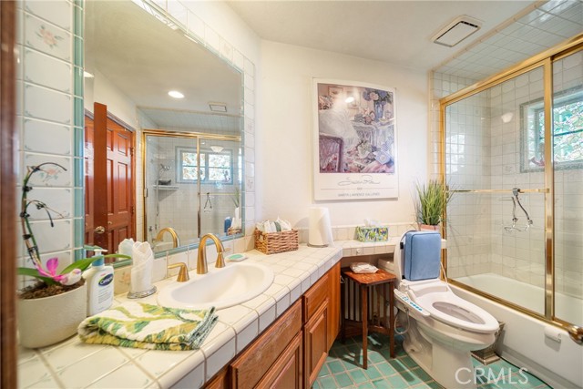 Detail Gallery Image 29 of 57 For 15562 Bronco, Canyon Country,  CA 91387 - 4 Beds | 4 Baths