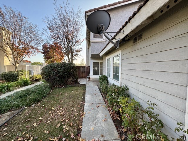 Detail Gallery Image 4 of 37 For 7645 Hillhurst Dr, Riverside,  CA 92508 - 3 Beds | 2/1 Baths