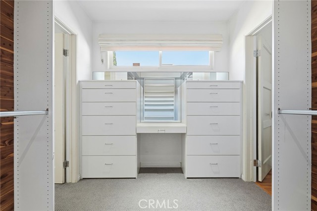 Detail Gallery Image 26 of 39 For 1025 N Screenland Dr, Burbank,  CA 91505 - 3 Beds | 2 Baths