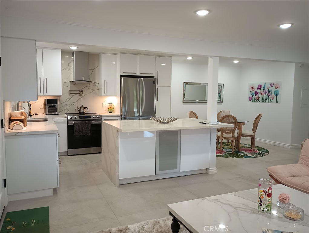 MLS #OC25222453 image #7