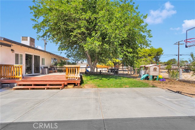 19545 Seneca Road, Apple Valley CA: https://media.crmls.org/medias/f512b938-d3a2-4217-a611-583a90bd0640.jpg