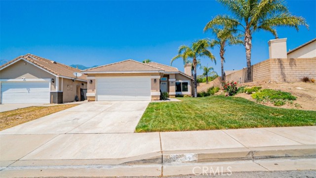 14794 Foxfield Ln, Fontana, CA 92336