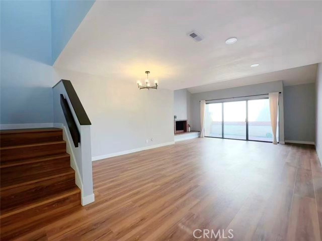 Front Image Thumbnail for CRWS25252463