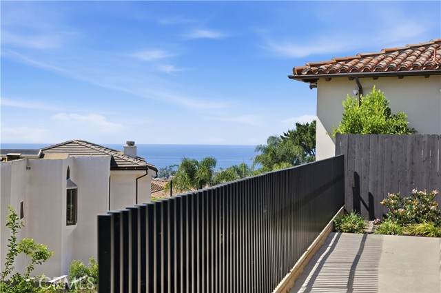 Detail Gallery Image 45 of 72 For 5108 Gordon Ln, San Diego,  CA 92109 - 4 Beds | 5/1 Baths