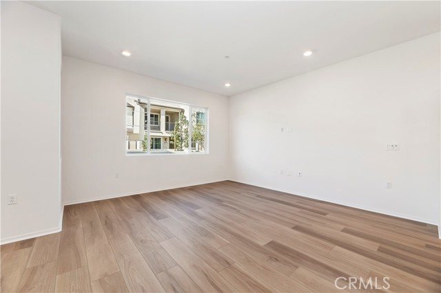 Detail Gallery Image 7 of 23 For 8483 Snapdragon Ln, Chino,  CA 91708 - 3 Beds | 2/1 Baths