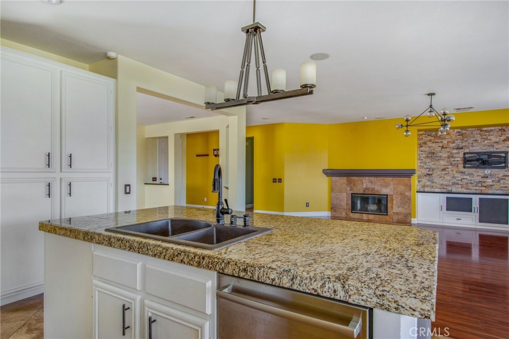 MLS #OC25273330 image #9