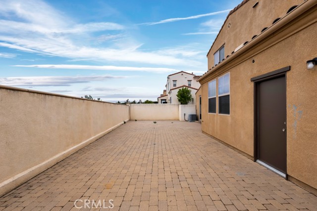 20212 Pienza Lane, Porter Ranch CA: https://media.crmls.org/medias/f5166a0d-61a6-43b8-add7-d35524dc0aa5.jpg