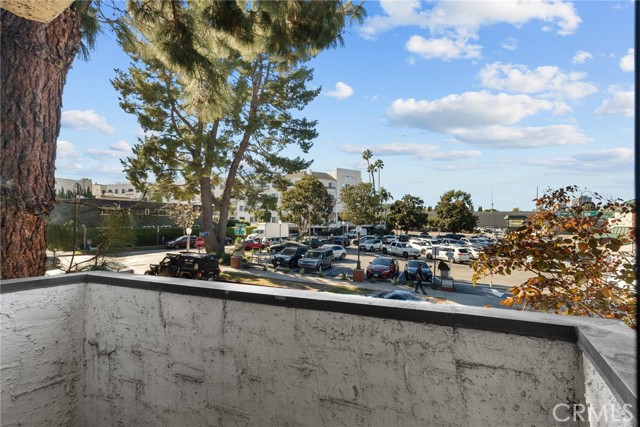 Detail Gallery Image 14 of 18 For 4506 Saugus Ave #8,  Sherman Oaks,  CA 91403 - 1 Beds | 1 Baths