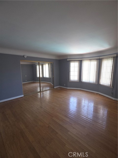 238 S Detroit Street, Los Angeles CA: https://media.crmls.org/medias/f516df7e-e1af-45bd-900e-083985c57faf.jpg