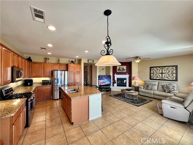 Detail Gallery Image 3 of 21 For 28621 Pensthorpe Cir, Menifee,  CA 92584 - 3 Beds | 2/1 Baths