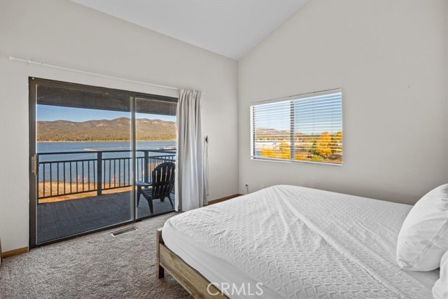 Detail Gallery Image 6 of 50 For 40670 Big Bear #203,  Big Bear Lake,  CA 92315 - 3 Beds | 3 Baths