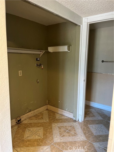 Detail Gallery Image 10 of 21 For 24411 Electra Ct, Moreno Valley,  CA 92551 - 3 Beds | 2/1 Baths