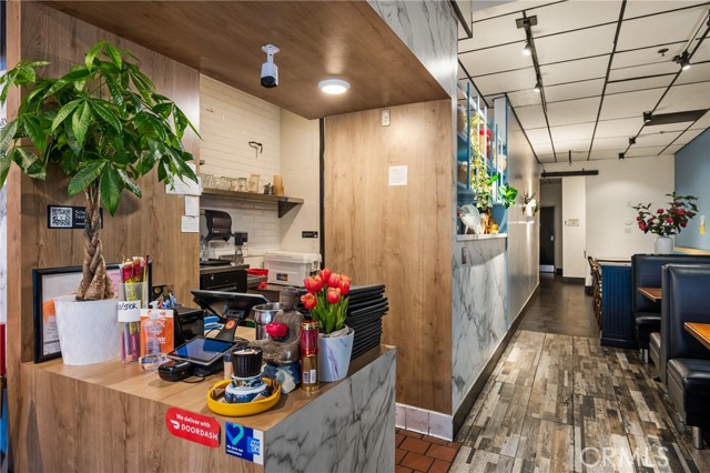 200 Main, Huntington Beach CA: https://media.crmls.org/medias/f51838af-42bd-47e1-874e-f99056b08c4d.jpg