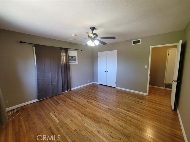 34726 Pecan Avenue, Yucaipa CA: https://media.crmls.org/medias/f5183db4-0c52-4a35-b31b-1b200741f6ea.jpg